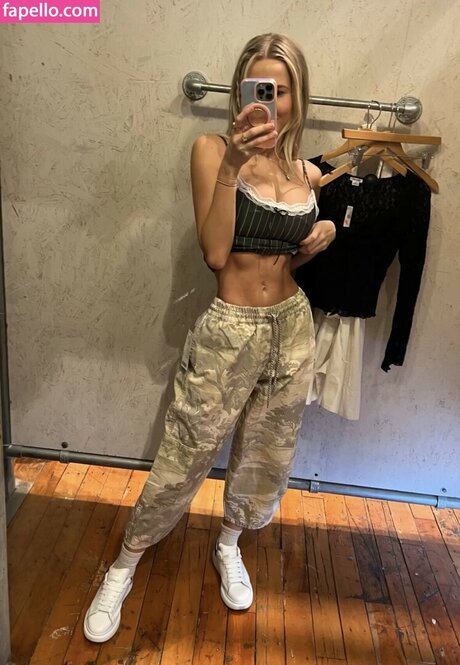 Krista Weiss art model photos