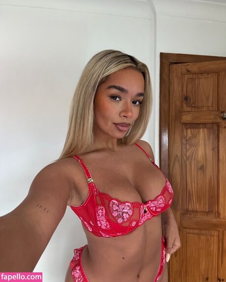 Natalie Gessey model nice pics