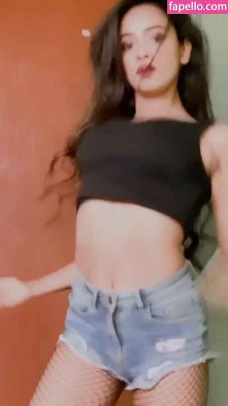 Ojasvi Sharma nudes actress pic