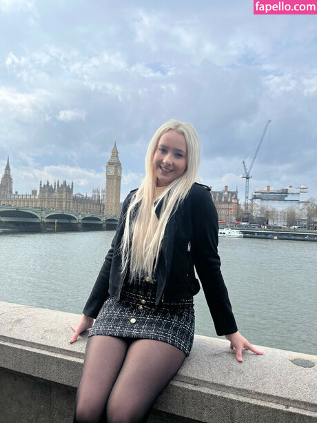 Lexi Booker model gallery