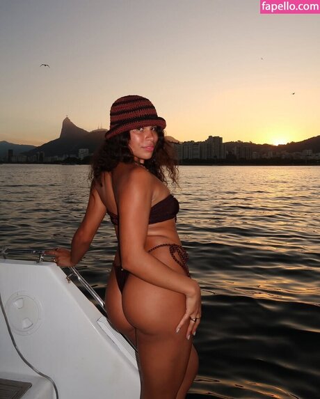 Priscila Evelyn sexy pornstar pics