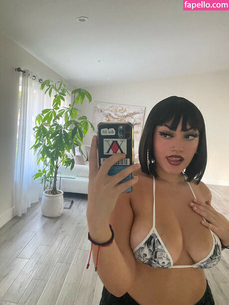 ghouluvr model perfect pictures