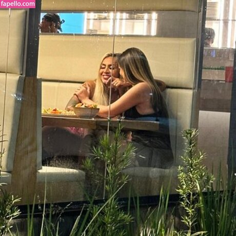 Tretas model naked picture