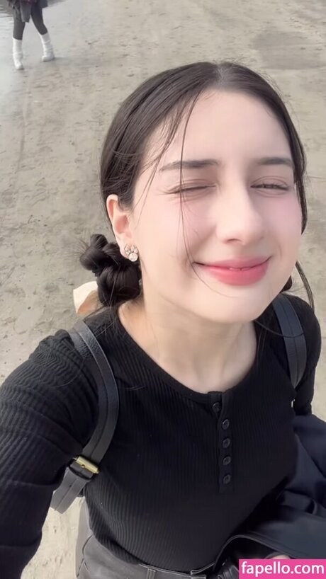 Lilyshibe nude model image