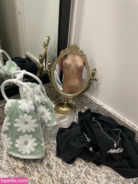 cyberliyah star nudes photos