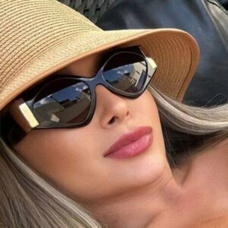 Marireis nice model pic