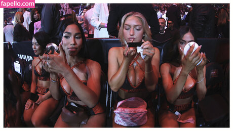 Sydney Thomas star high quality picture