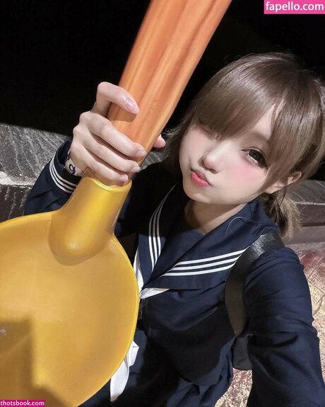 Mochiningning model top photo