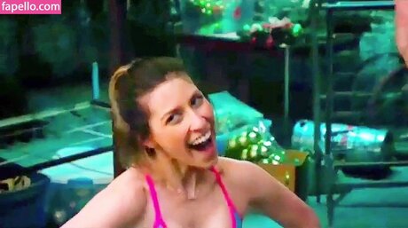 Eden Sher model art images