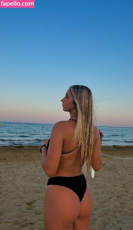 Iris Vallaranii free model gallery