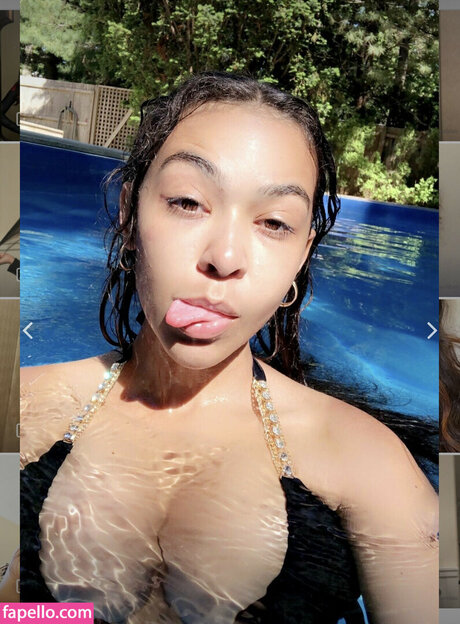 sydswrldxo model nude images