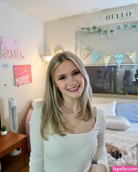 Mads Thompson Maddiiedee high quality actress pictures