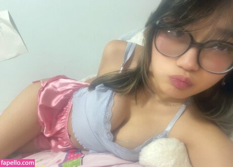 Yuuphobic model free pictures