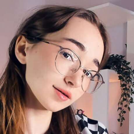 Polly Bee model naked gallery