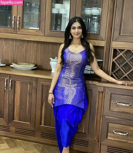 Yeshasagar pretty pornstar photo