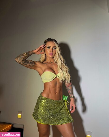 Bruna Rotta star sexy pics