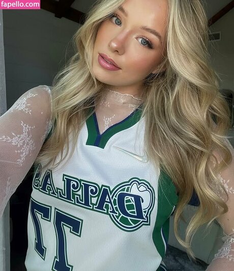 Lynzie Fulton art model photos