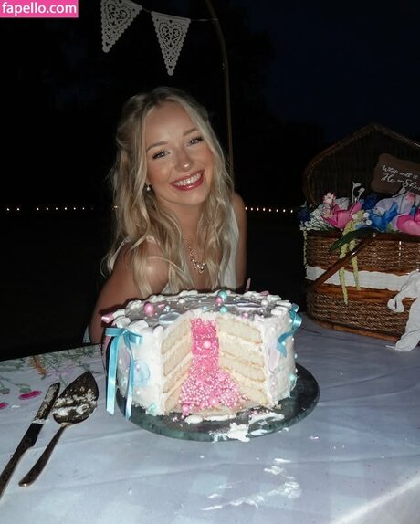 Lynzie Fulton nudes star image