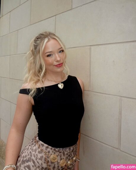 Lynzie Fulton pornstar nude galleries