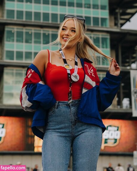 Lynzie Fulton free actress archive