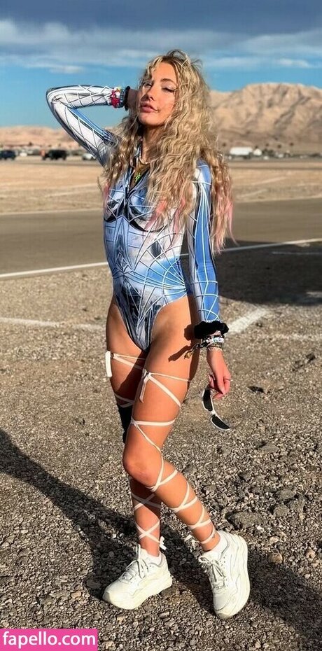 Caroline Ambrose nice model archive