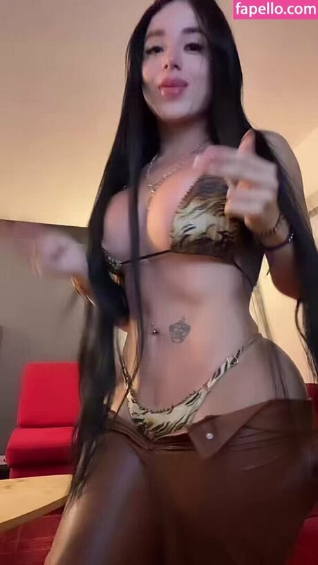 Emily Muneton naked pornstar pic