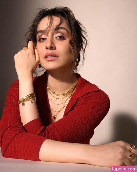 Shraddha Kapoor art star pic