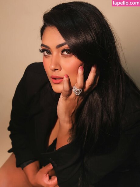 Twinkle Kapoor pornstar pretty image