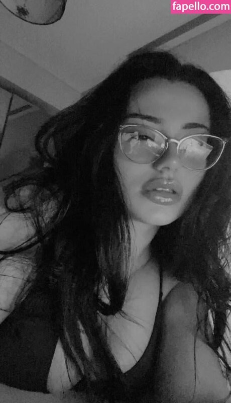 Su Balc_ hd actress pics