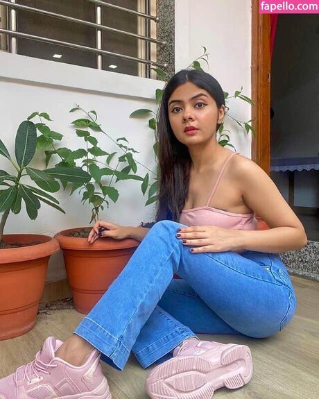 Akshita Rai Shrivastava model high quality pics