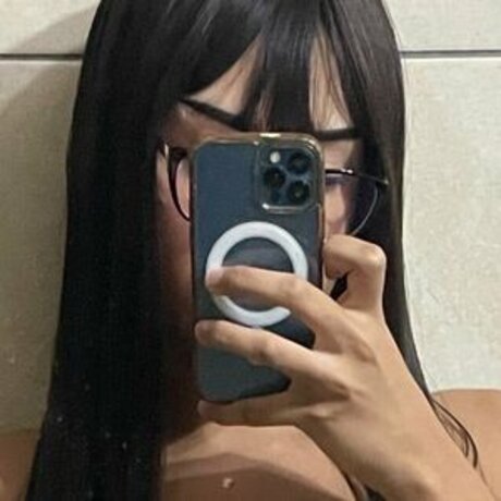 Liz Dcnauta adult model pictures