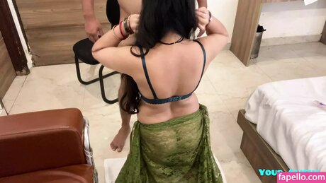 nadiakhar pretty actress image