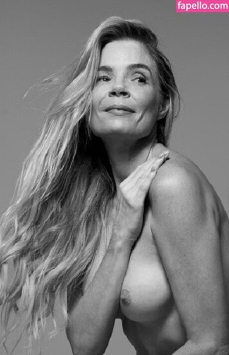 Alexia Dechamps pretty star photos