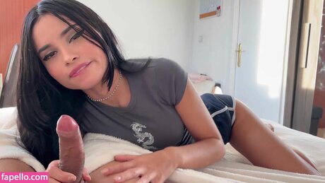 shawtylanna high quality actress pics