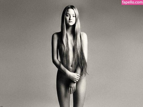 devonaoki adult model photos