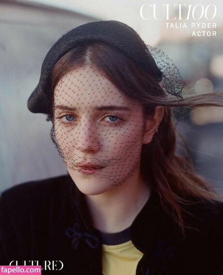 Talia Ryder star nude pic