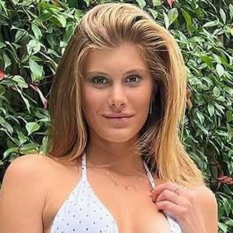 Brianna Duffield star sexy photos