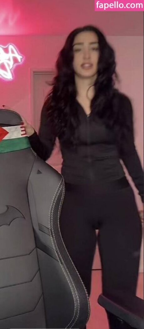 adolladola sex actress pic