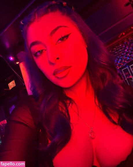 jolie23x model adult pics