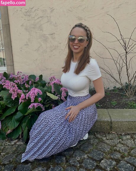 Serena Skybourne hd star image