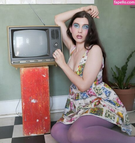 HeyMissTeacher naked pornstar img