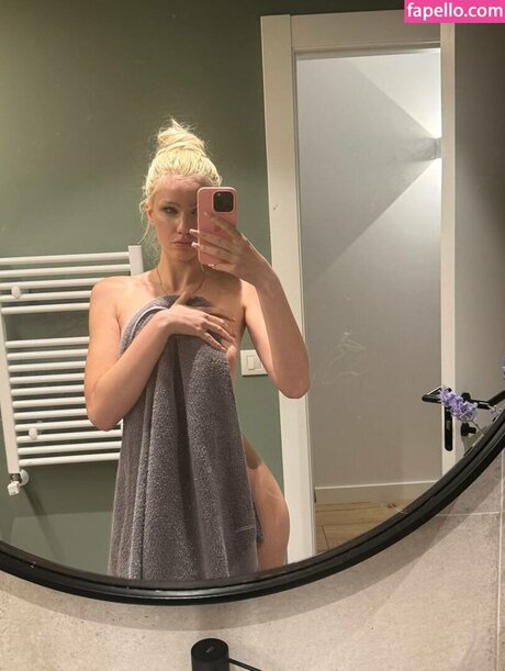 anxisbxllxrd model art pics