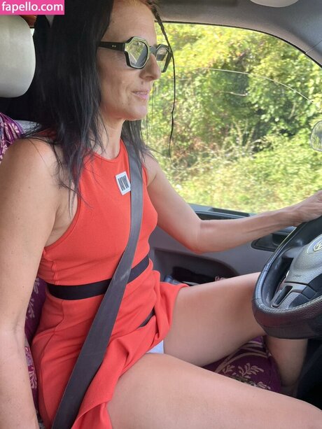 chubby babe onlyfans erotic pictures