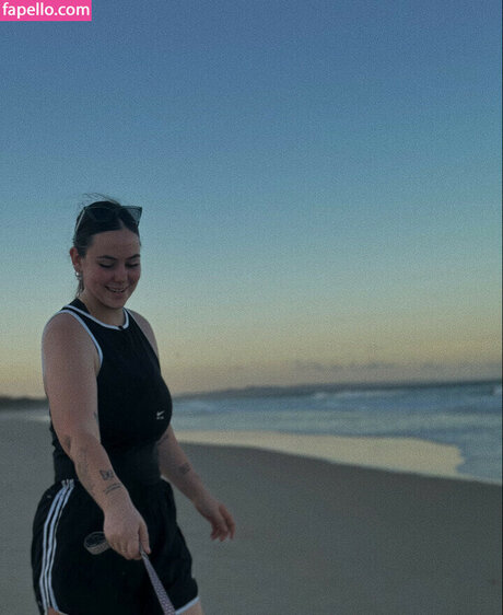 maddiewort_ model art photo