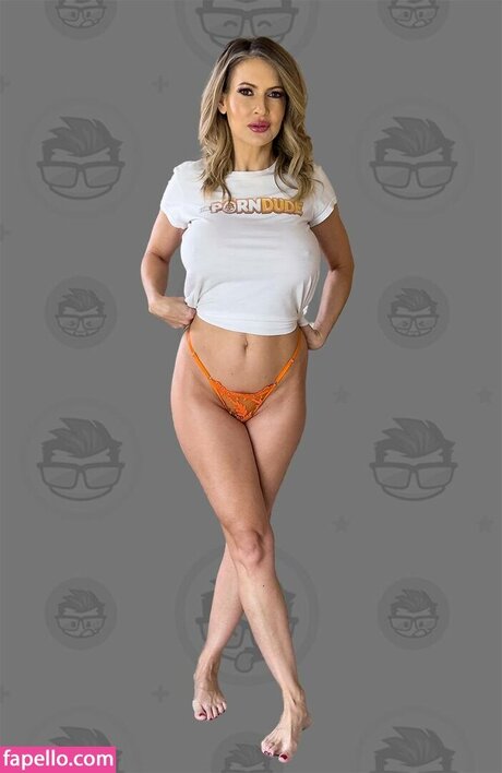 Gigi Dior star top picture