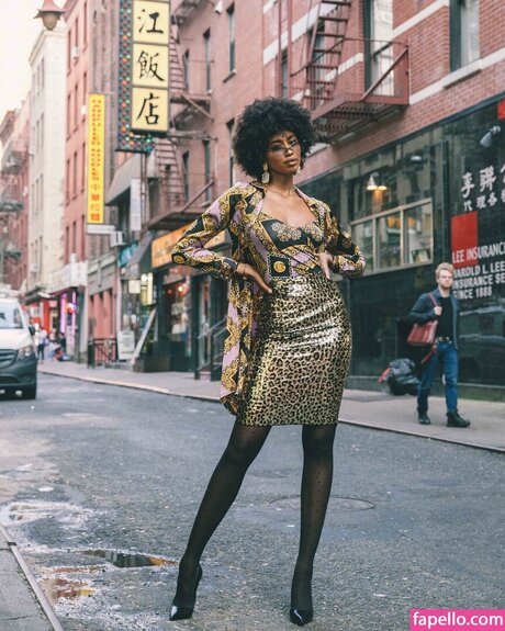 Jasmine Chola model erotic pics