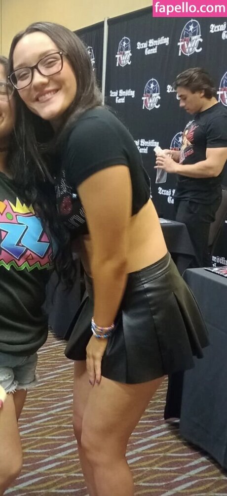 Izzy Moreno nudes actress image