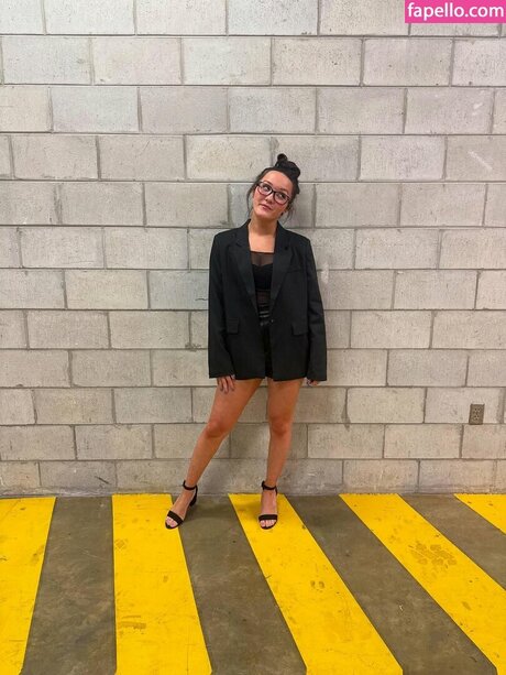 Izzy Moreno nice actress galleries