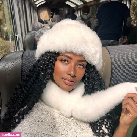 Jessica Nahomy model hd images