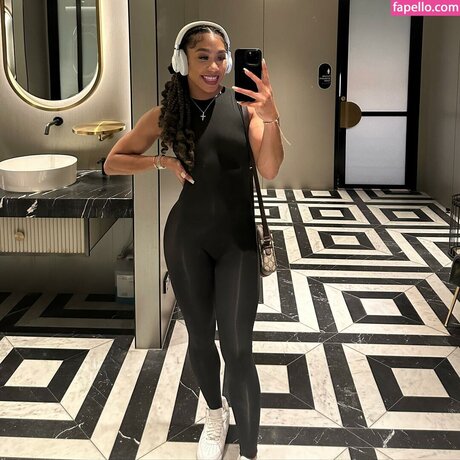 Alycia Baumgardner pornstar nude picture